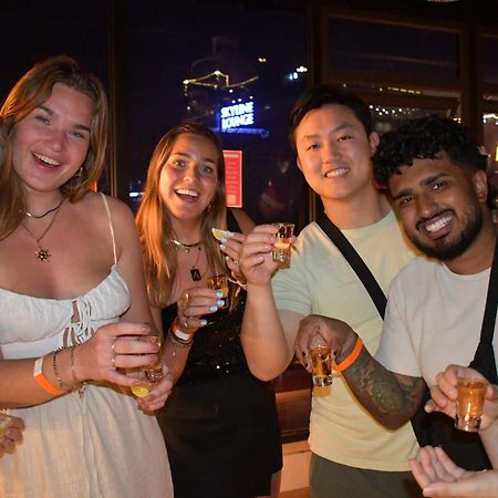 האנוי Lakeview Backpackers Hostel & Rooftop Bar מראה חיצוני תמונה