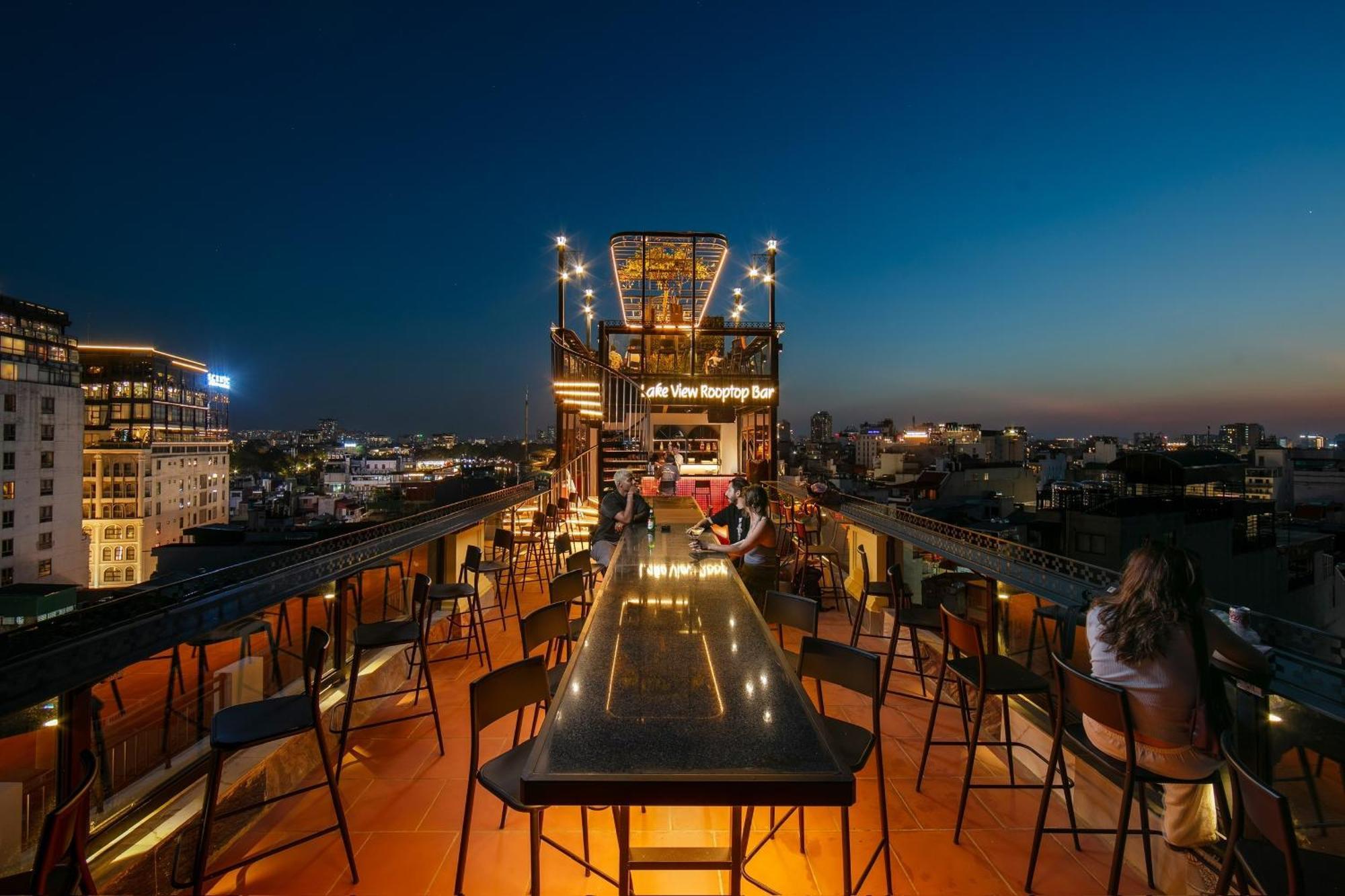 האנוי Lakeview Backpackers Hostel & Rooftop Bar מראה חיצוני תמונה