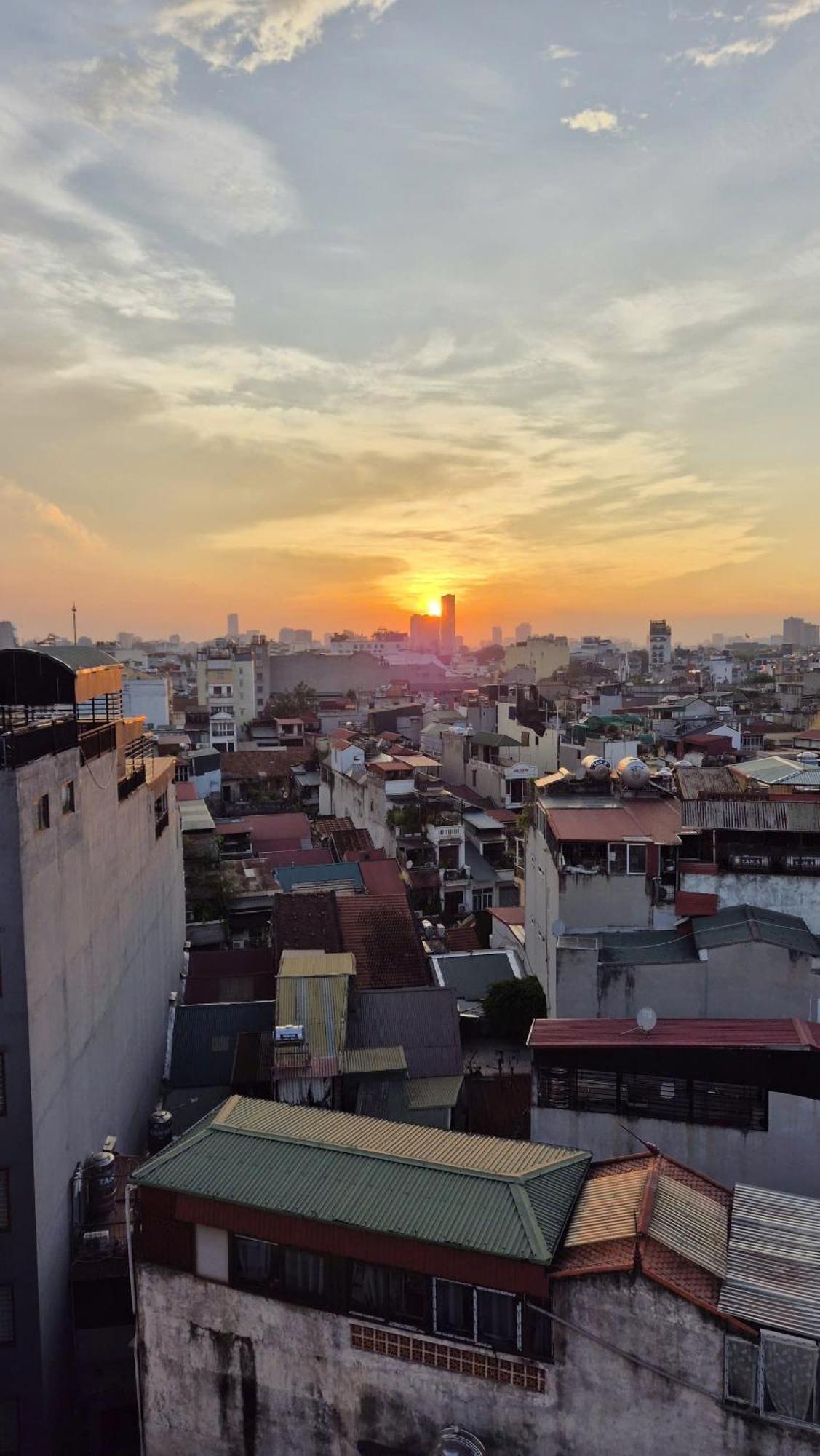 האנוי Lakeview Backpackers Hostel & Rooftop Bar מראה חיצוני תמונה