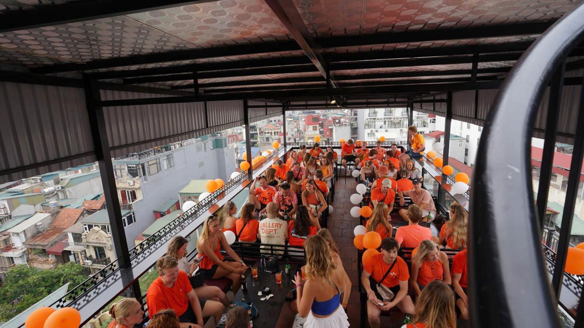 האנוי Lakeview Backpackers Hostel & Rooftop Bar מראה חיצוני תמונה