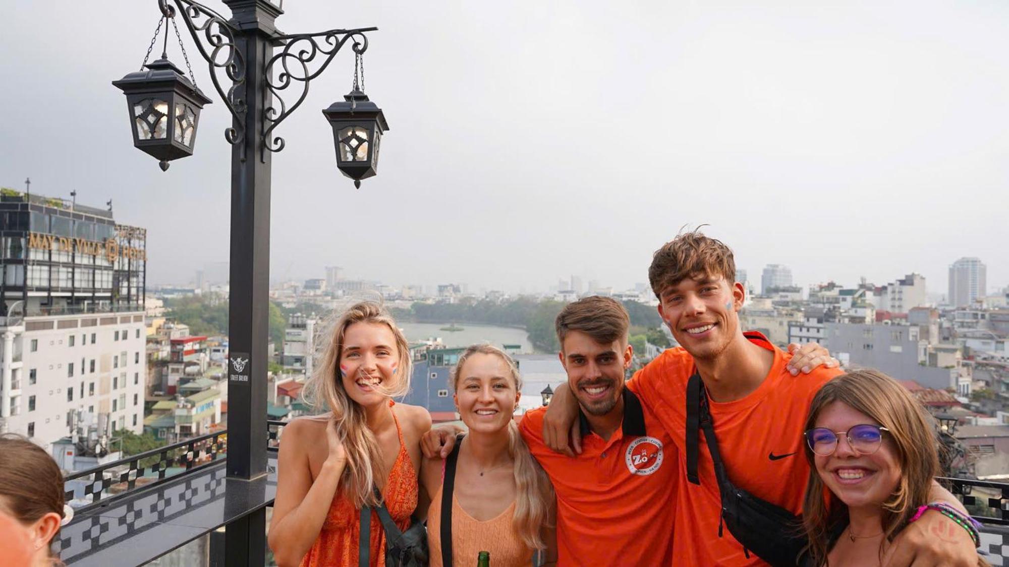 האנוי Lakeview Backpackers Hostel & Rooftop Bar מראה חיצוני תמונה