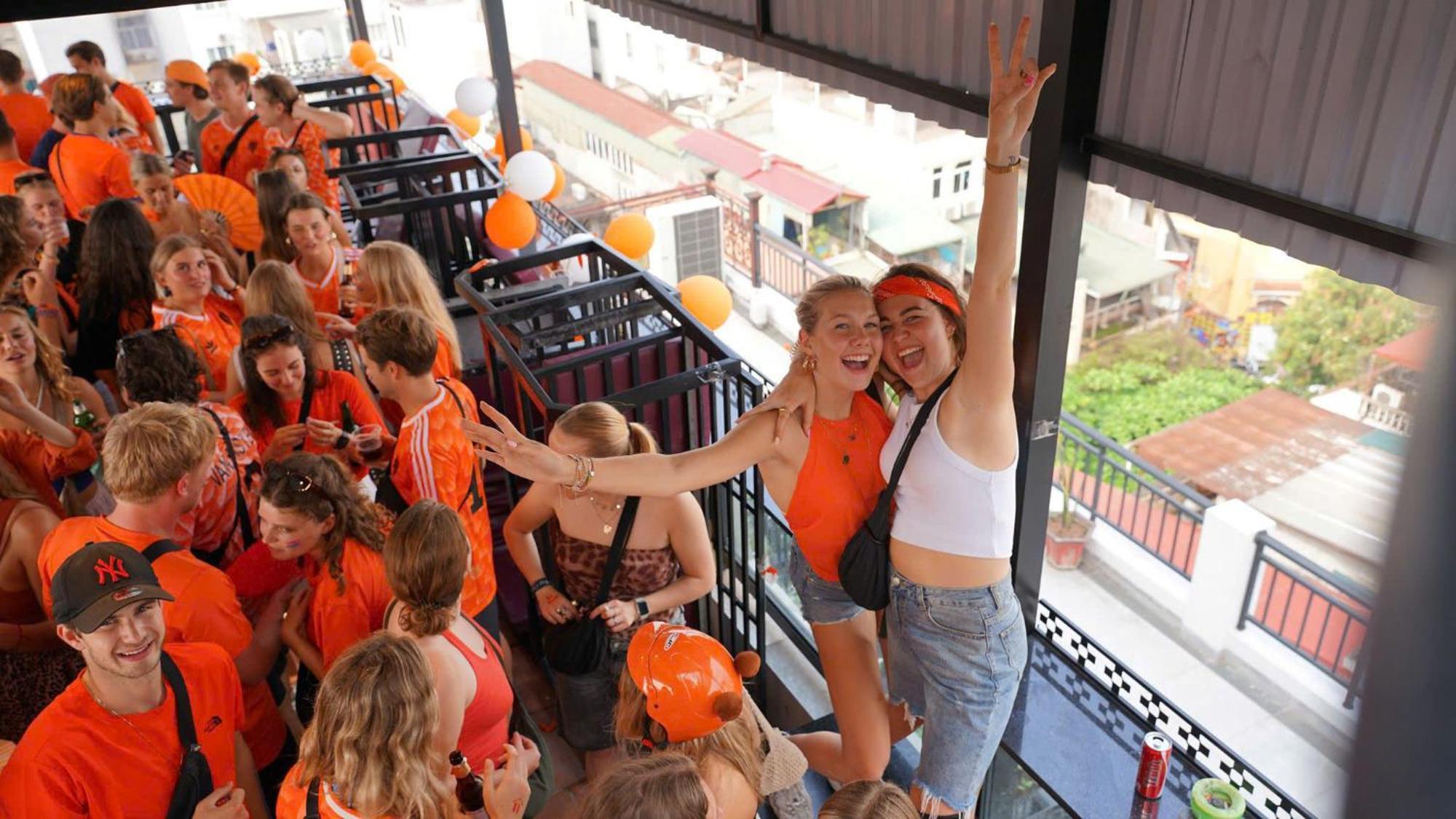 האנוי Lakeview Backpackers Hostel & Rooftop Bar מראה חיצוני תמונה