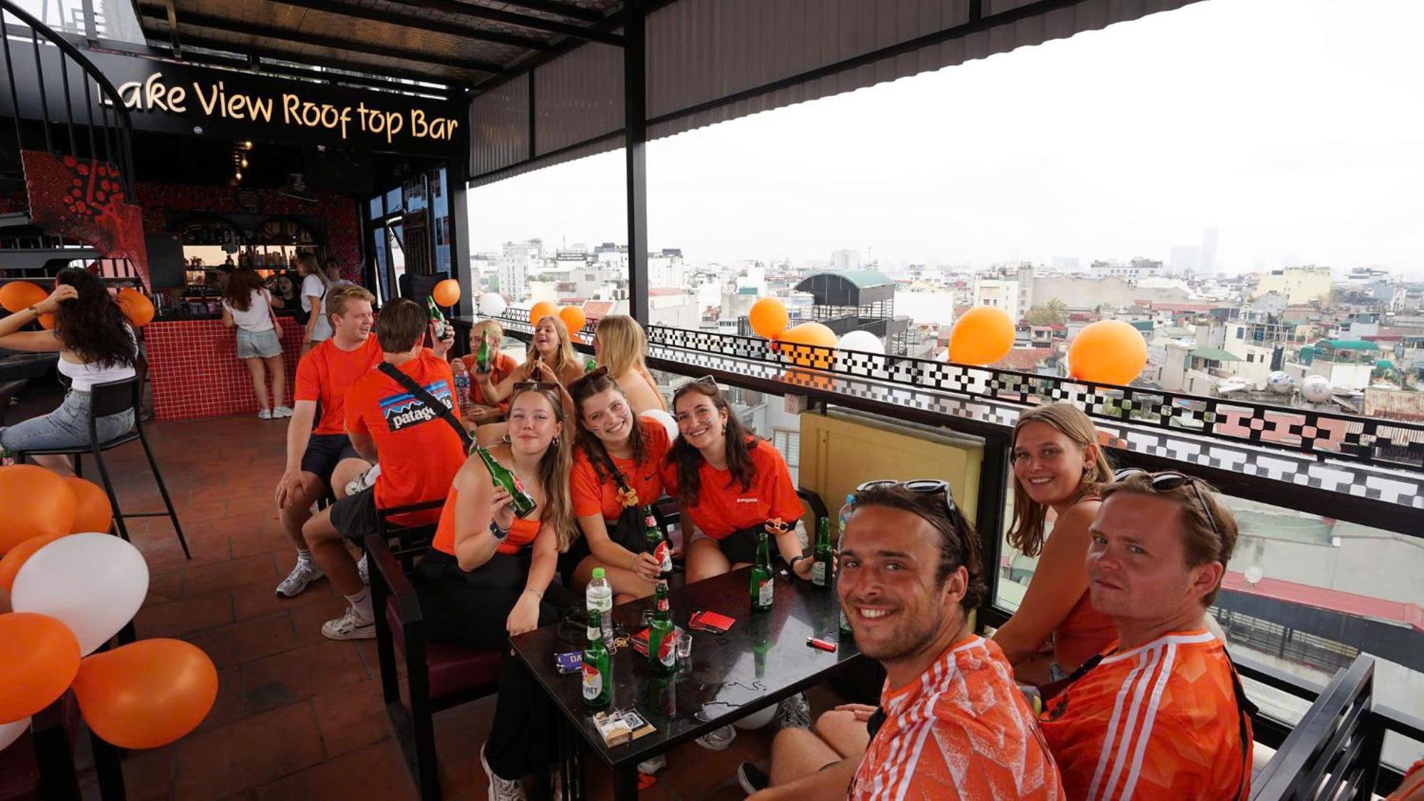האנוי Lakeview Backpackers Hostel & Rooftop Bar מראה חיצוני תמונה