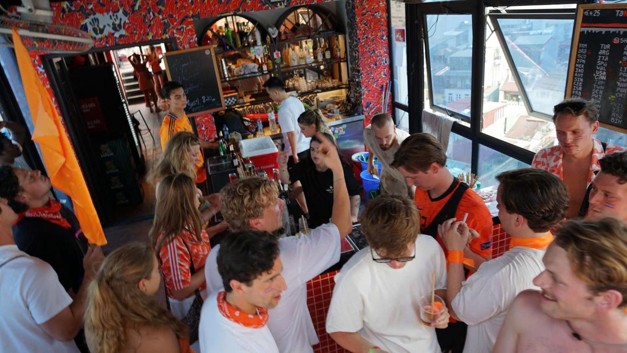 האנוי Lakeview Backpackers Hostel & Rooftop Bar מראה חיצוני תמונה